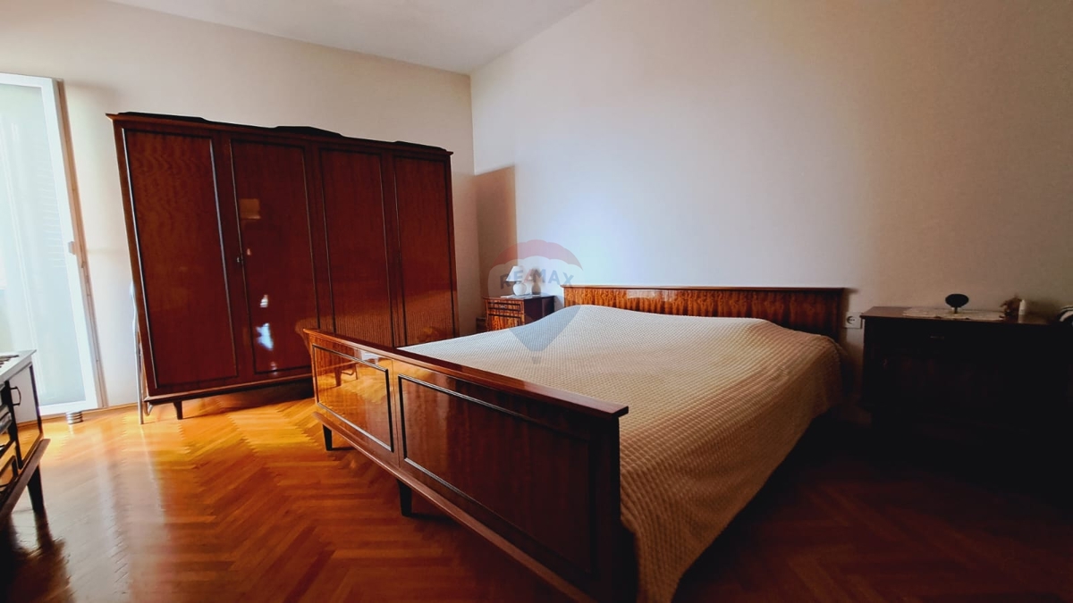 Hiša Brodarica, Šibenik - Okolica, 240m2