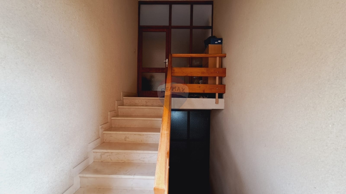 Hiša Brodarica, Šibenik - Okolica, 240m2