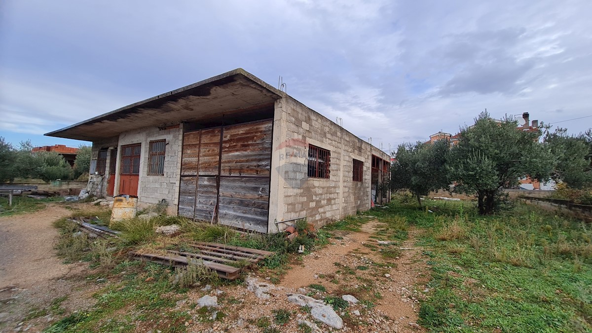 Zemljišče Njivice, Šibenik, 1.850m2