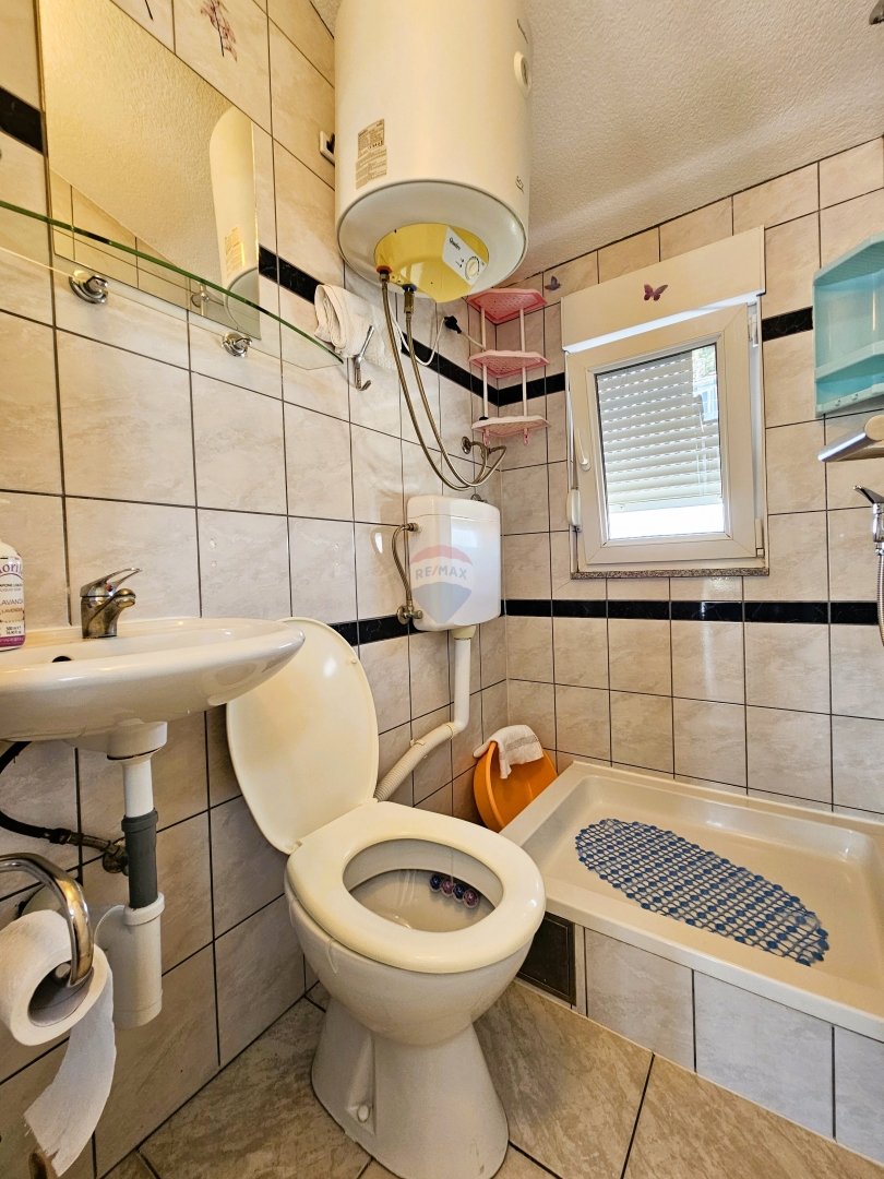 Apartmajska hiša s pogledom na morje, Rogoznica
