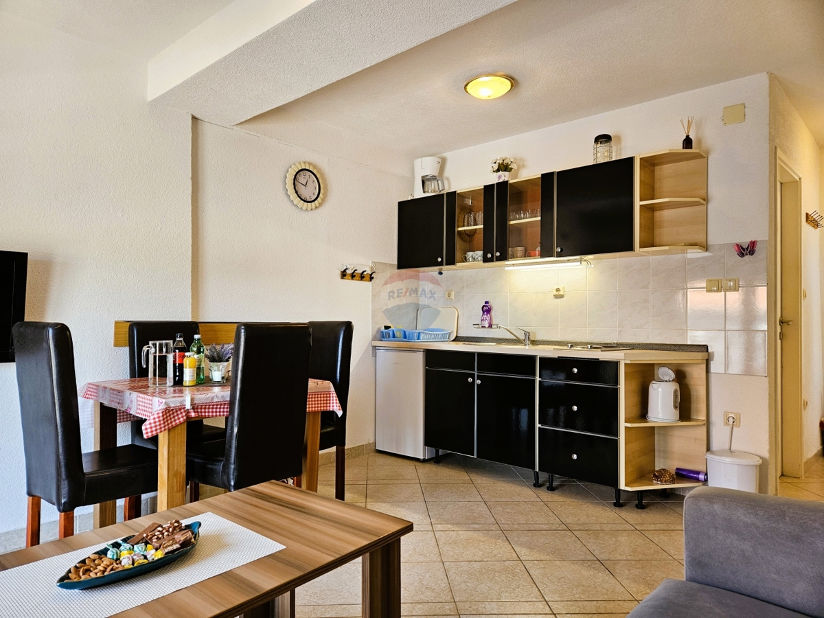 Apartmajska hiša s pogledom na morje, Rogoznica