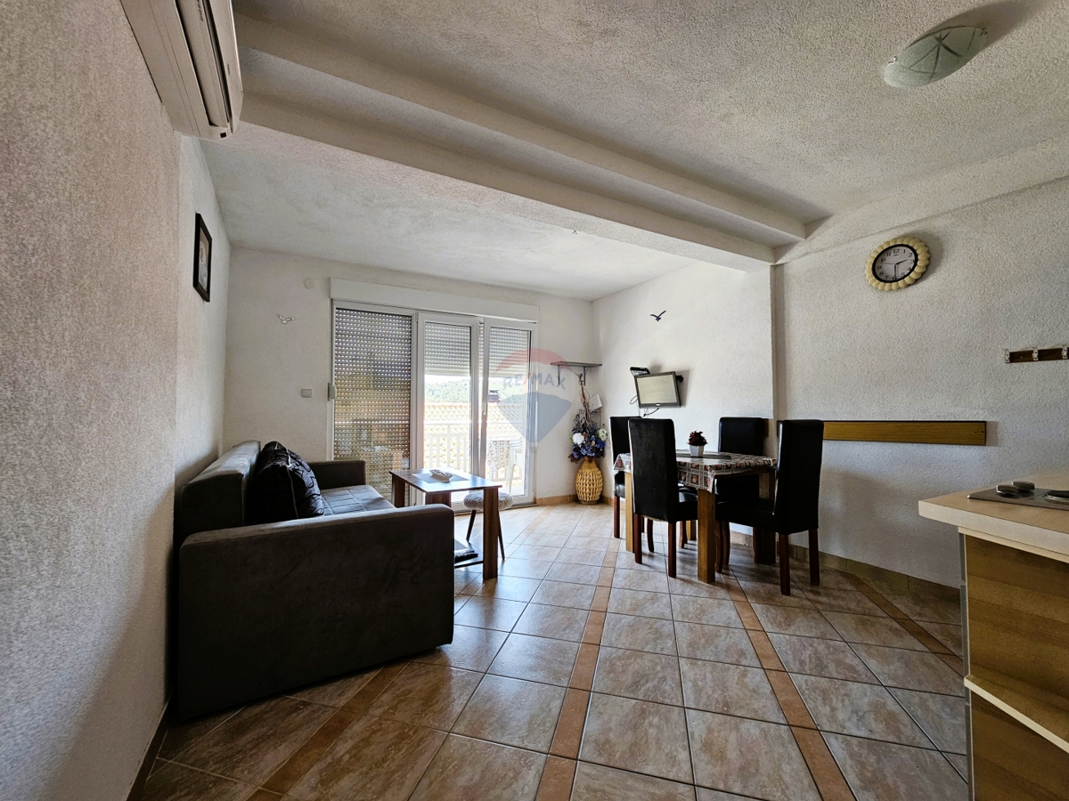 Apartmajska hiša s pogledom na morje, Rogoznica