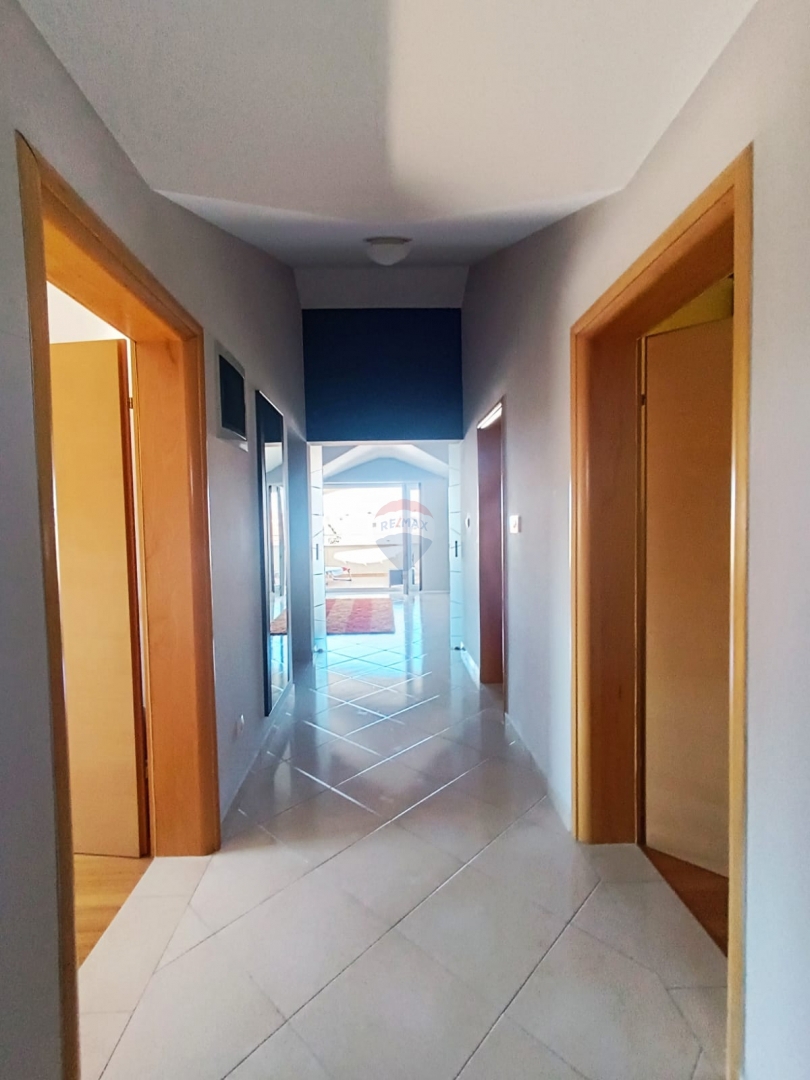 Stanovanje / Apartma Vodice, 81,85m2