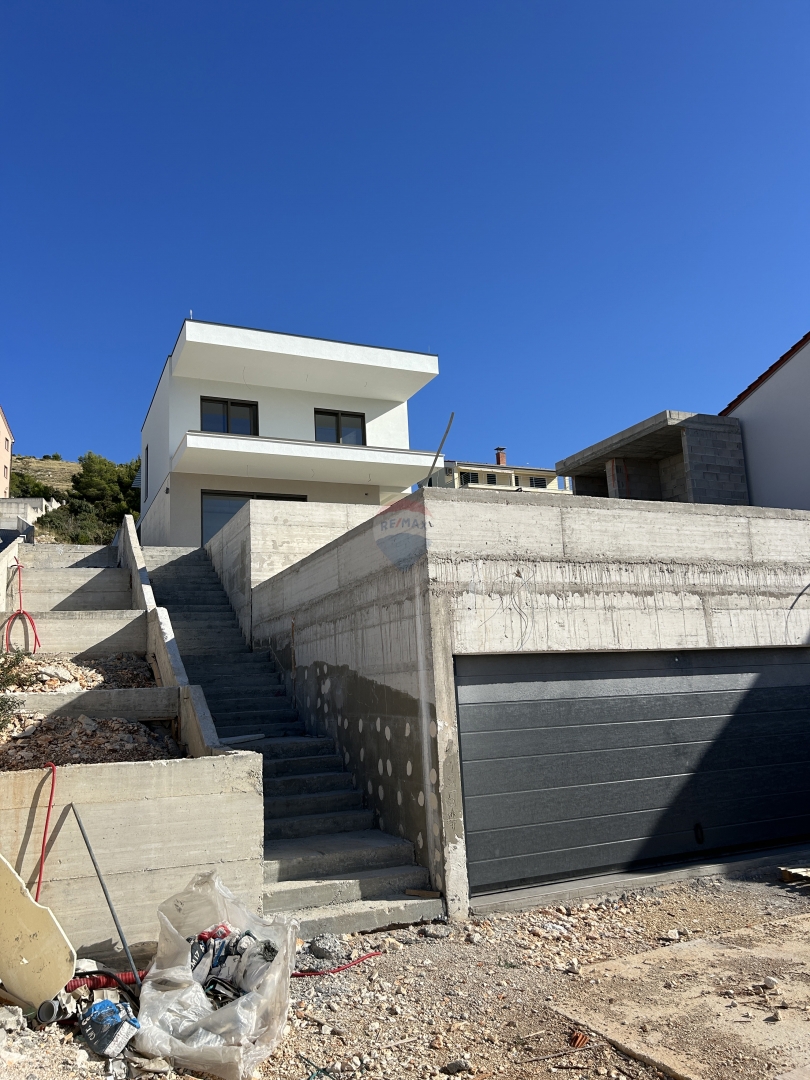 Hiša Žaborić, Šibenik - Okolica, 191,07m2