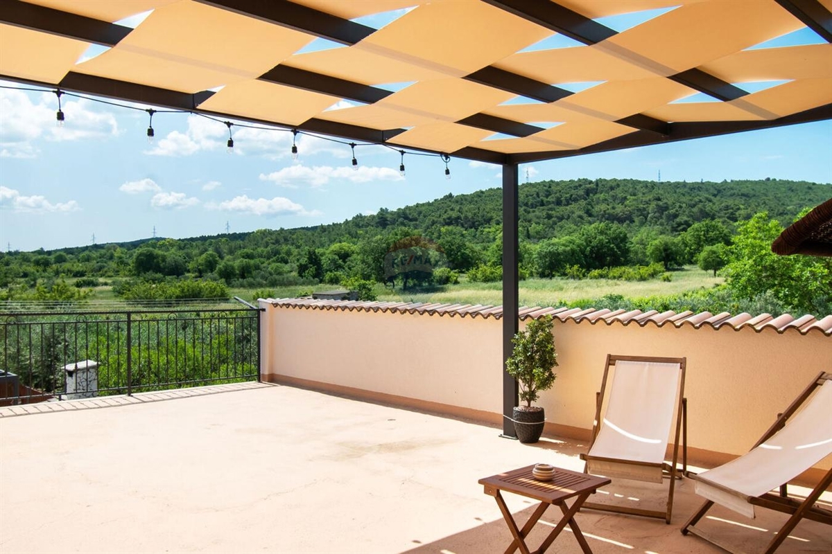 Hiša Dubrava Kod Šibenika, Šibenik - Okolica, 369,84m2