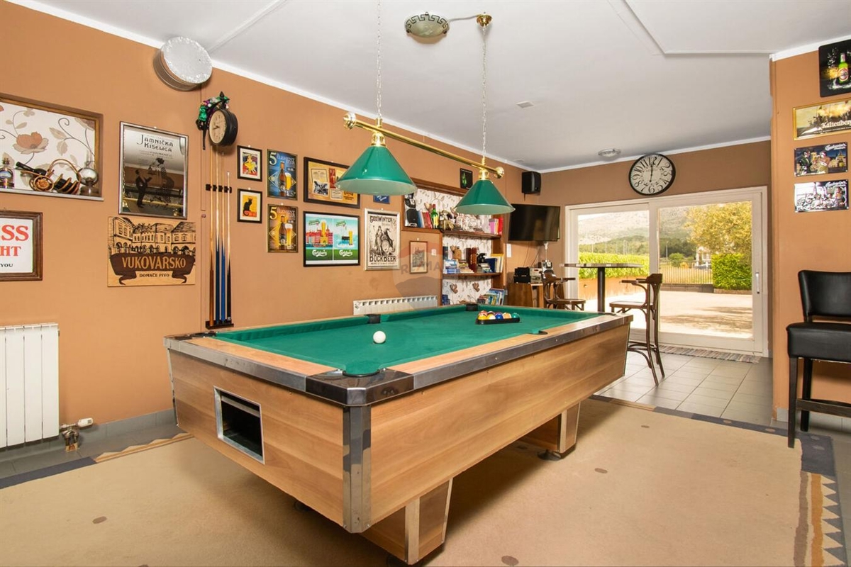 Hiša Dubrava Kod Šibenika, Šibenik - Okolica, 369,84m2