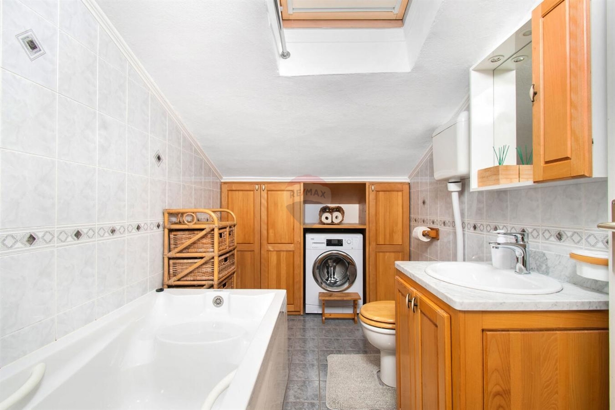 Hiša Dubrava Kod Šibenika, Šibenik - Okolica, 369,84m2