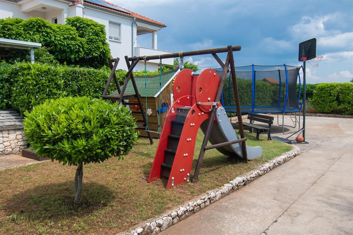 Hiša Dubrava Kod Šibenika, Šibenik - Okolica, 369,84m2