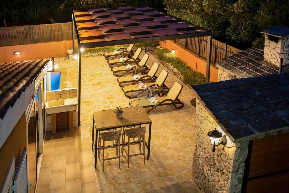 Hiša Dubrava Kod Šibenika, Šibenik - Okolica, 369,84m2