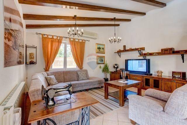 Hiša Dubrava Kod Šibenika, Šibenik - Okolica, 369,84m2