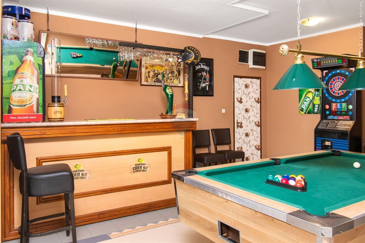 Hiša Dubrava Kod Šibenika, Šibenik - Okolica, 369,84m2