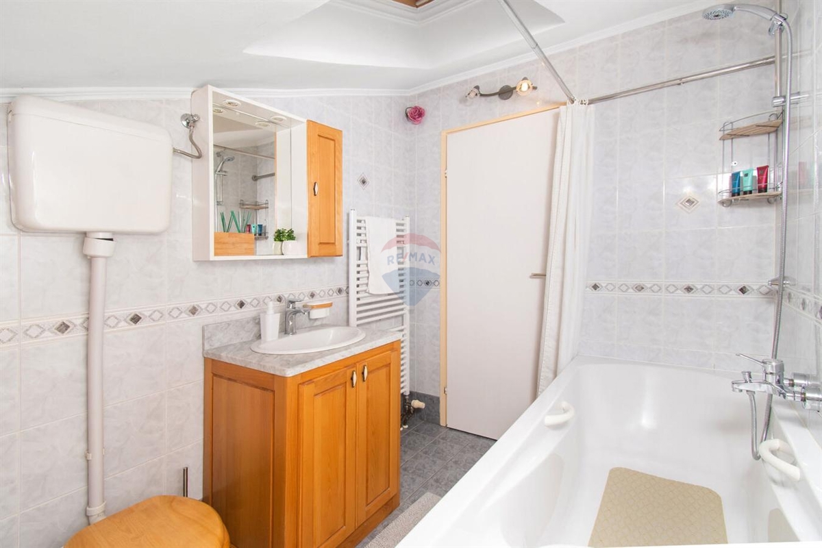 Hiša Dubrava Kod Šibenika, Šibenik - Okolica, 369,84m2