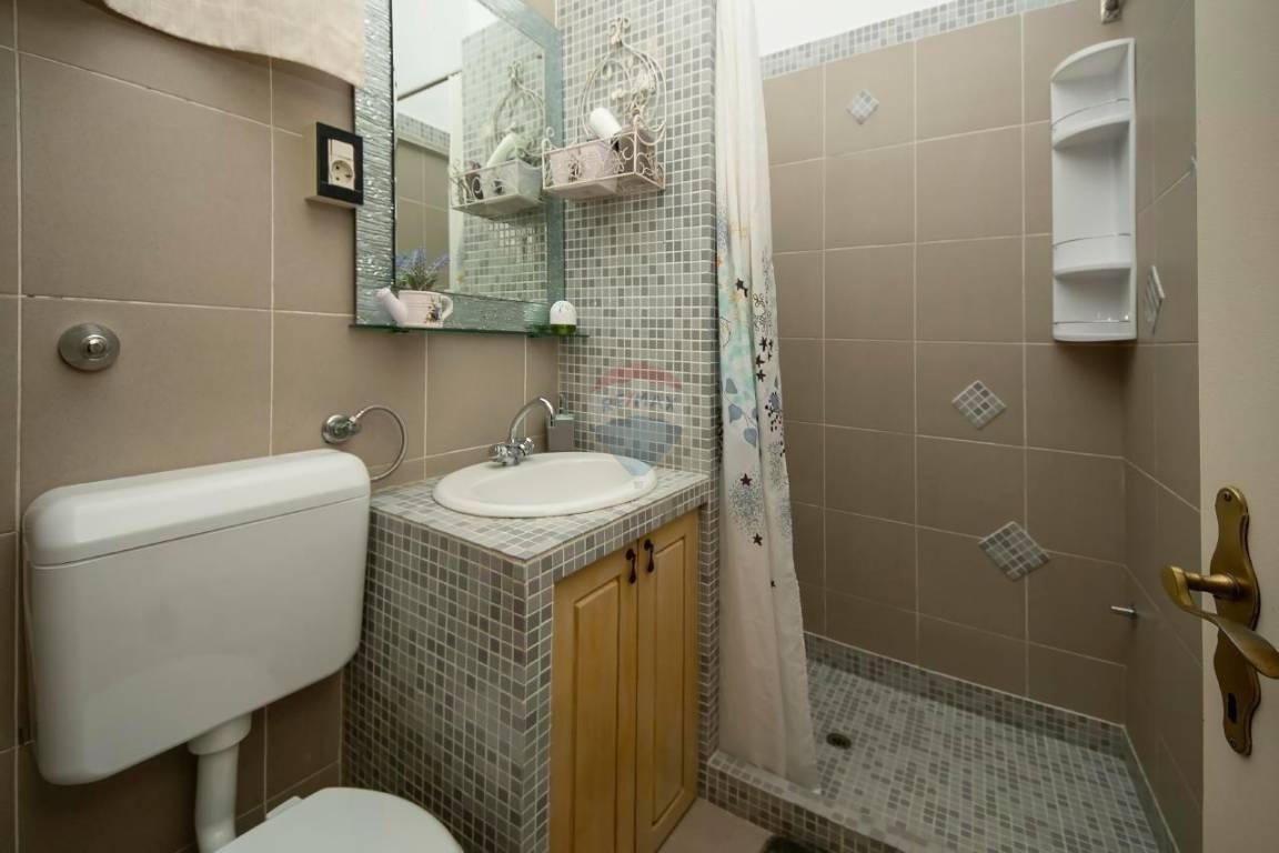 Hiša Dubrava Kod Šibenika, Šibenik - Okolica, 369,84m2