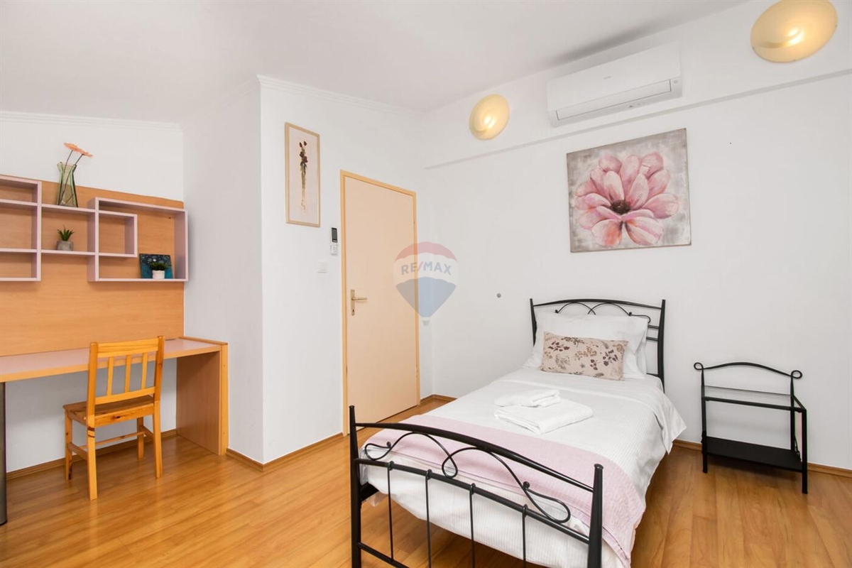 Hiša Dubrava Kod Šibenika, Šibenik - Okolica, 369,84m2