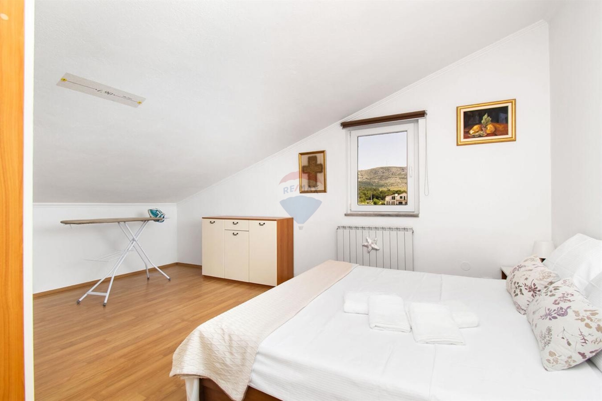 Hiša Dubrava Kod Šibenika, Šibenik - Okolica, 369,84m2