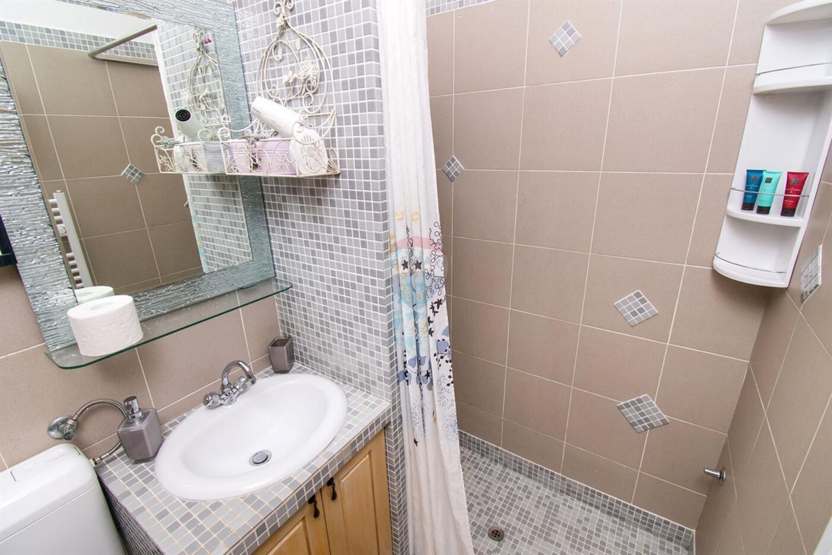 Hiša Dubrava Kod Šibenika, Šibenik - Okolica, 369,84m2