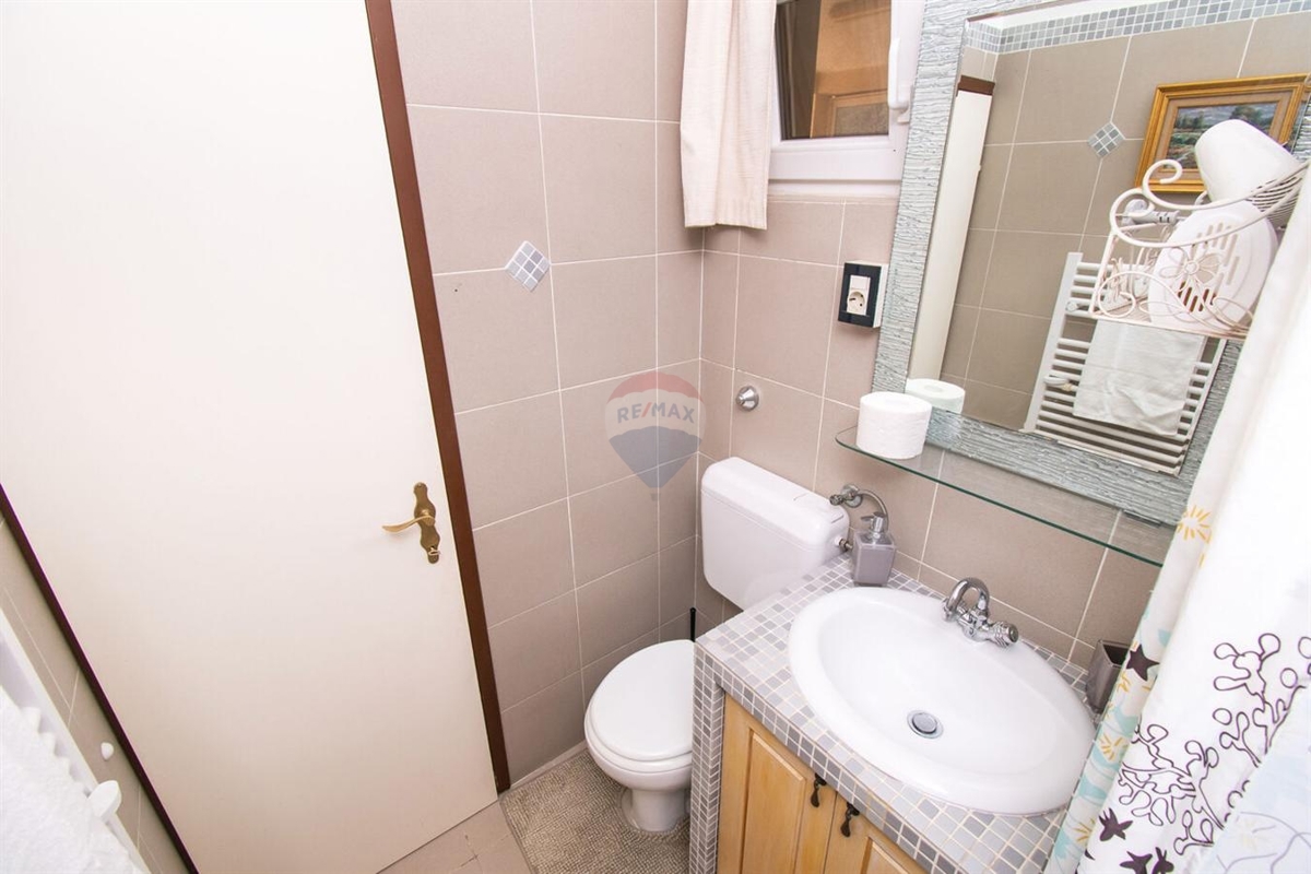 Hiša Dubrava Kod Šibenika, Šibenik - Okolica, 369,84m2