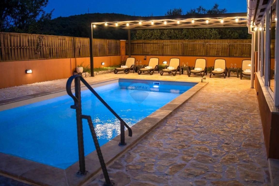 Hiša Dubrava Kod Šibenika, Šibenik - Okolica, 369,84m2