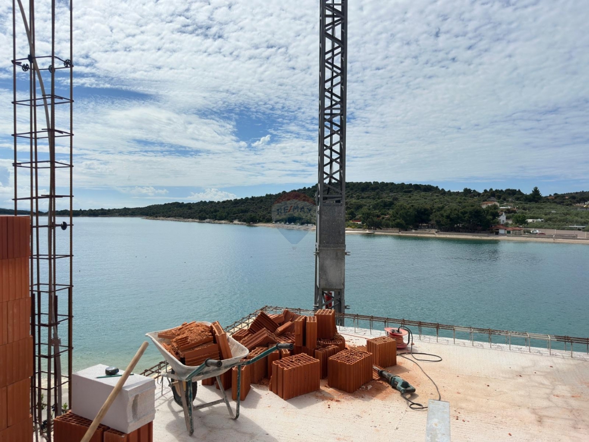 Stanovanje / Apartma Jezera, Tisno, 87,47m2