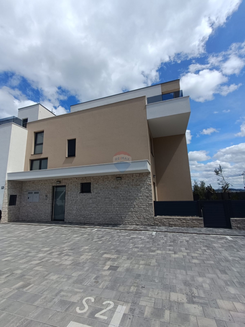 Stanovanje / Apartma Murter, 81,78m2