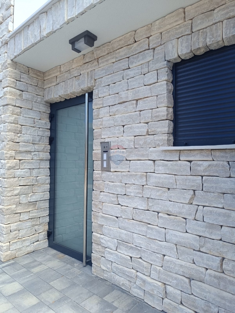 Stanovanje / Apartma Murter, 81,78m2