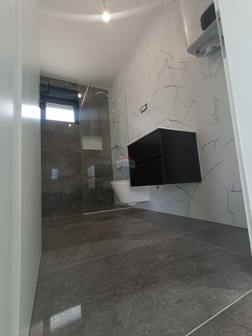 Stanovanje / Apartma Murter, 81,78m2