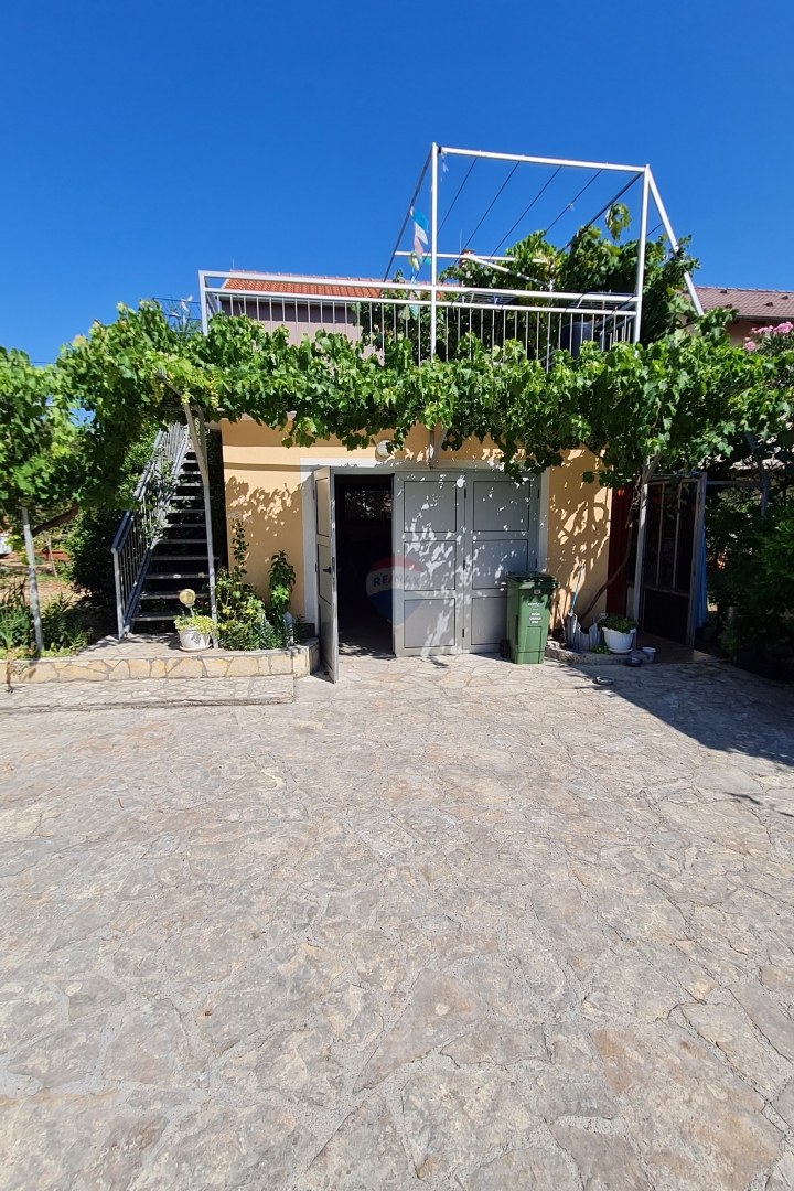 Hiša Bilice, Šibenik - Okolica, 450m2
