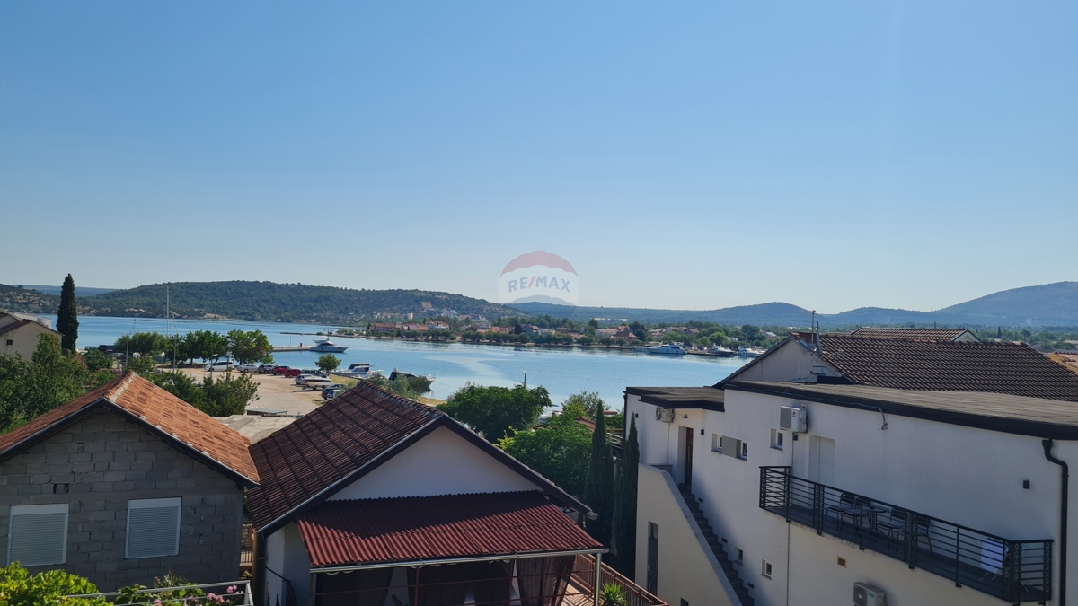 Hiša Bilice, Šibenik - Okolica, 450m2