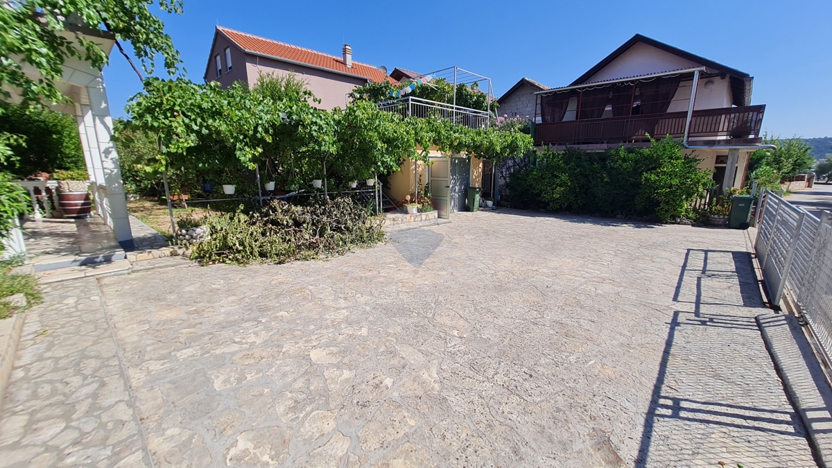 Hiša Bilice, Šibenik - Okolica, 450m2