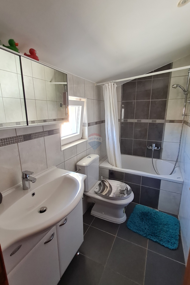 Hiša Bilice, Šibenik - Okolica, 450m2