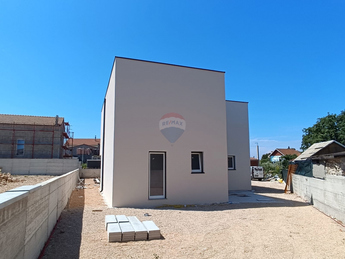 Hiša Pirovac, 201,62m2