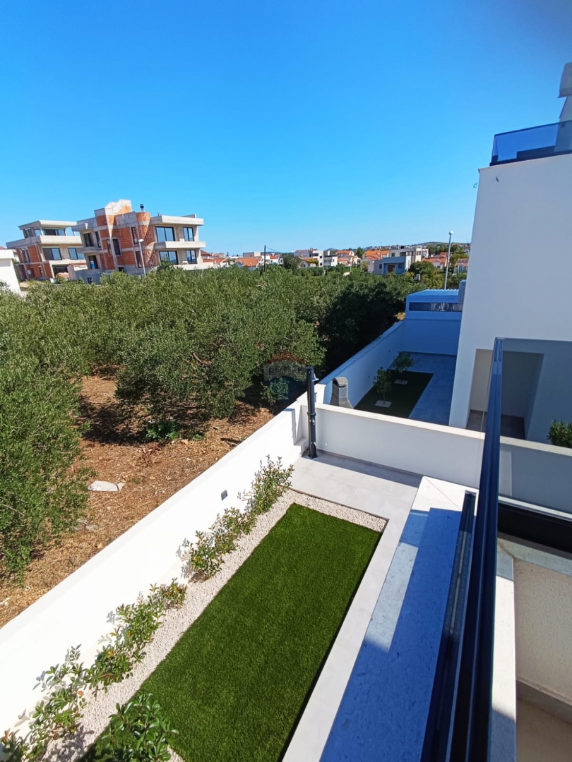Hiša Vodice, 166m2
