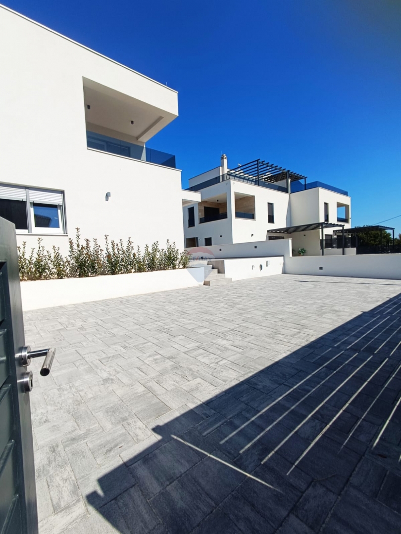 Hiša Vodice, 166m2