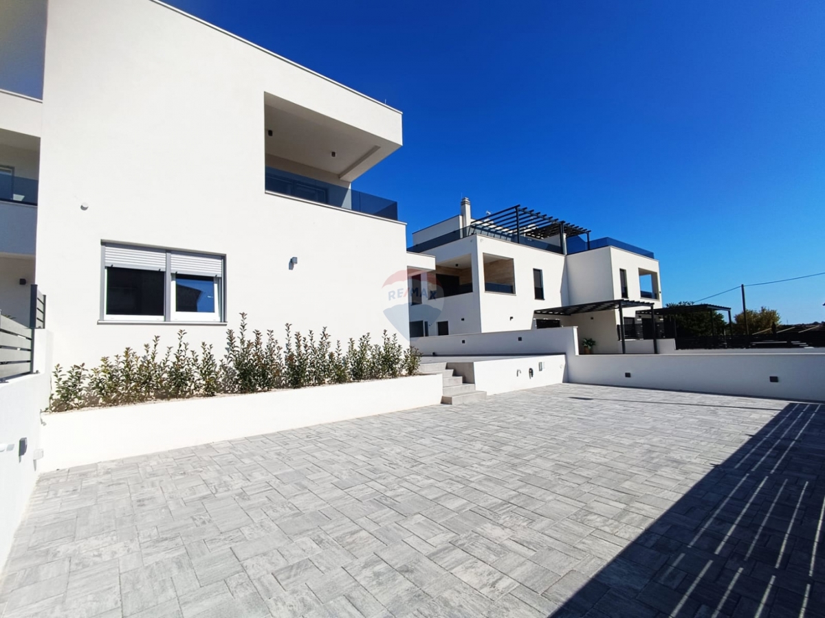 Hiša Vodice, 166m2