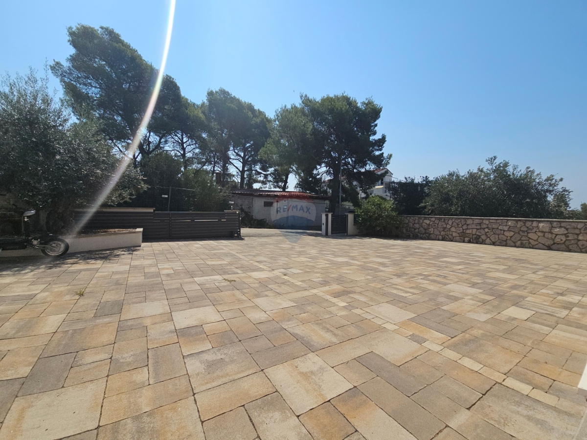 Stanovanje / Apartma Brodarica, Šibenik - Okolica, 176,92m2