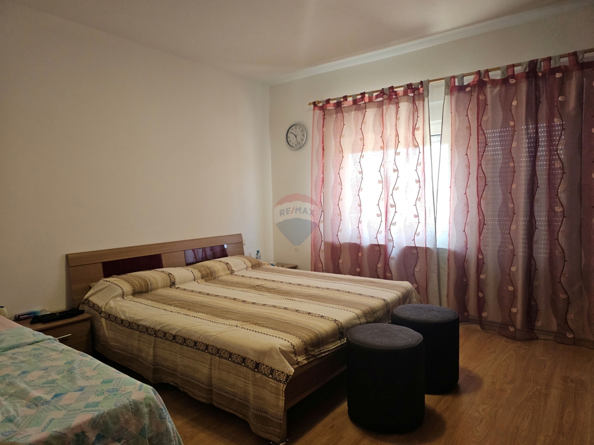 Stanovanje / Apartma Brodarica, Šibenik - Okolica, 176,92m2
