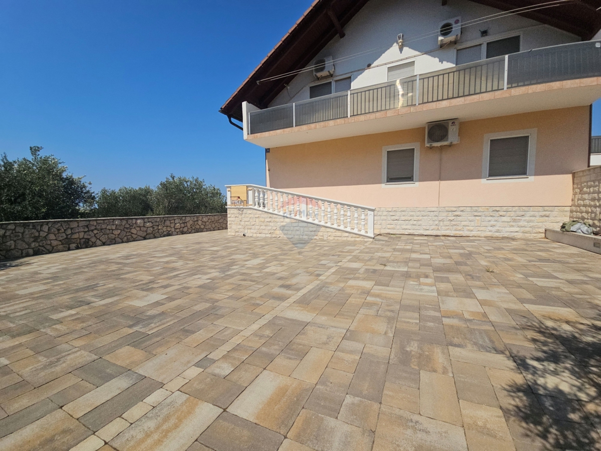 Stanovanje / Apartma Brodarica, Šibenik - Okolica, 176,92m2