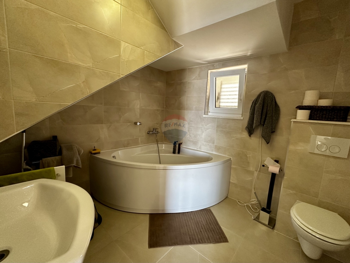 Stanovanje / Apartma Primošten, 106,90m2