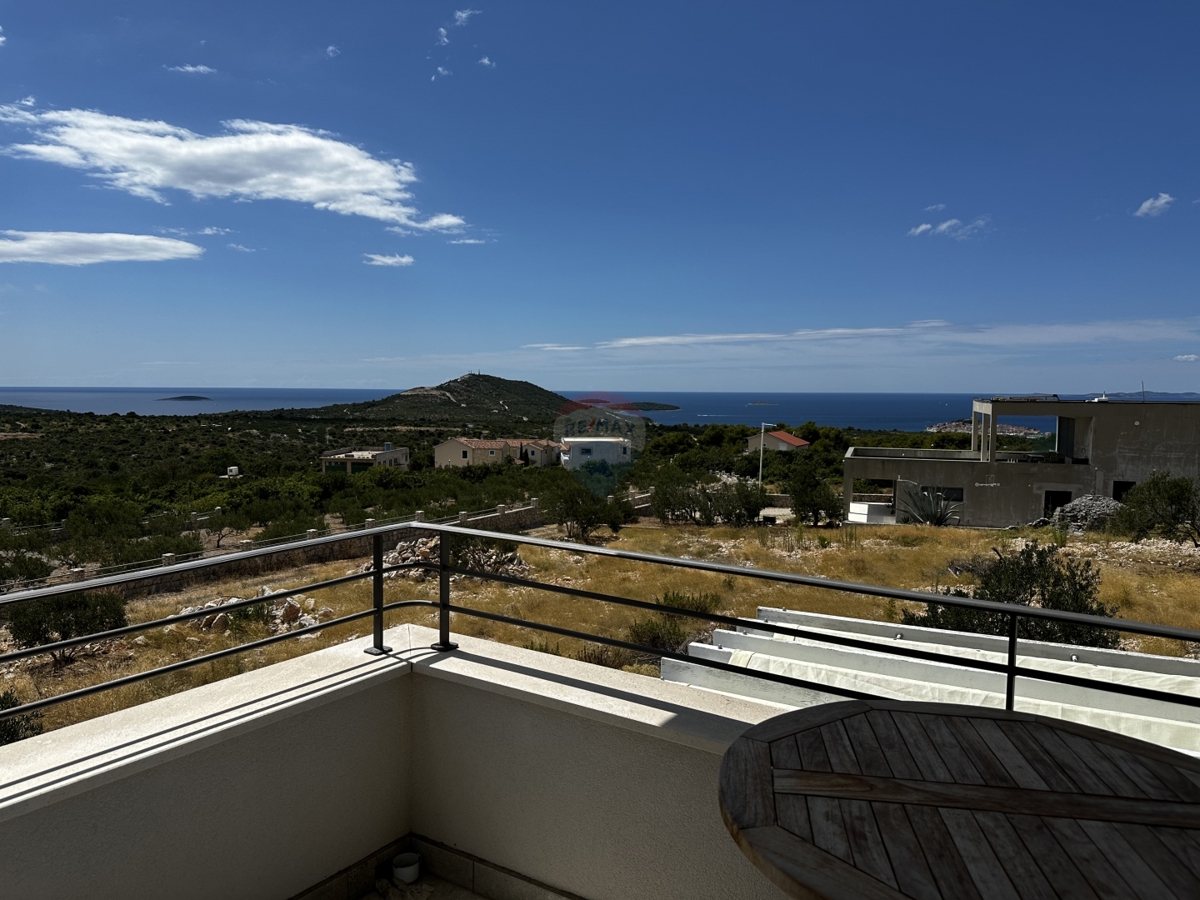 Stanovanje / Apartma Primošten, 106,90m2