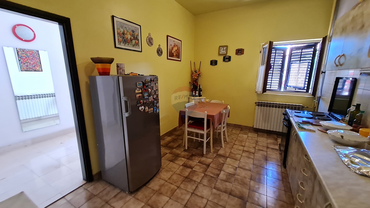Hiša Brodarica, Šibenik - Okolica, 454m2