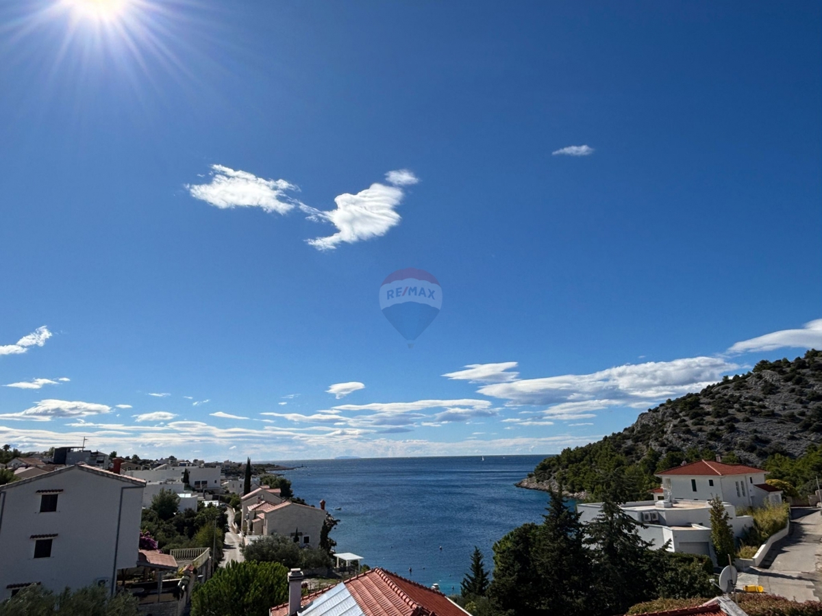 Dvosobno stanovanje z razgledom Stivašnica