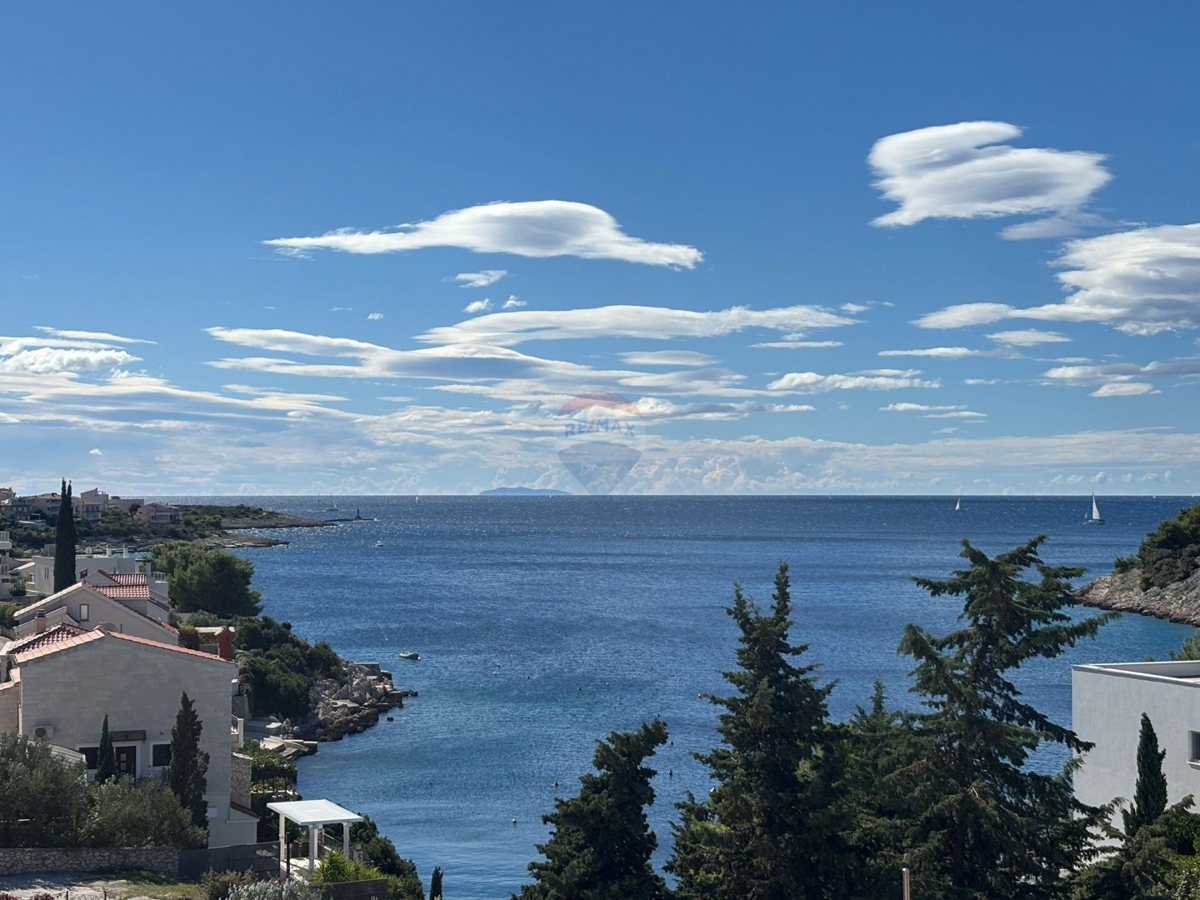 Dvosobno stanovanje z razgledom Stivašnica
