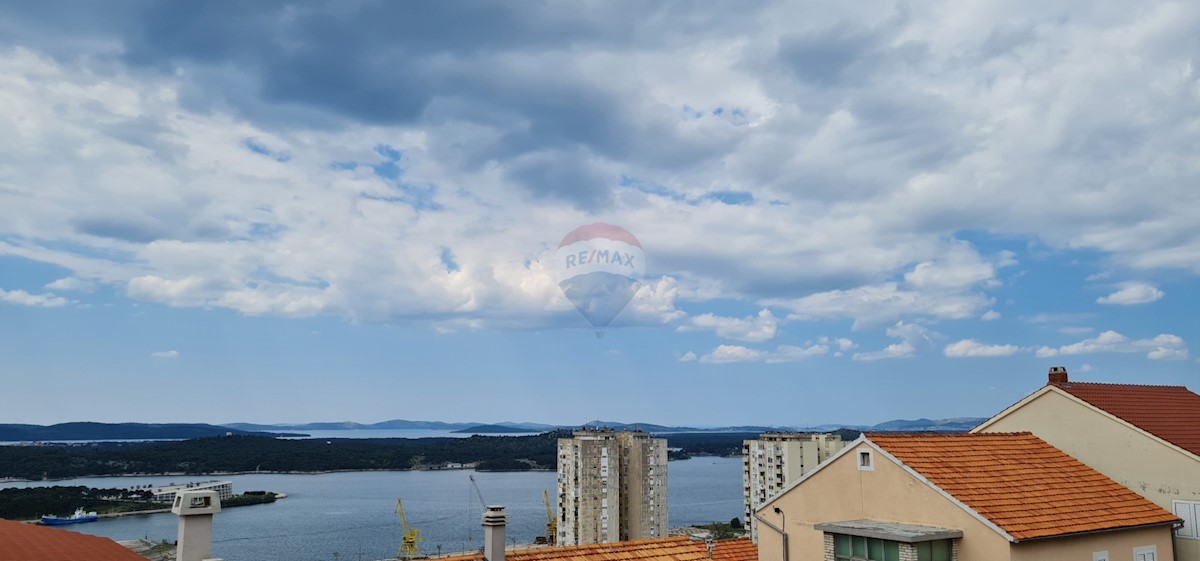 Baldekin, Šibenik, 84m2