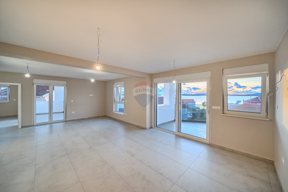 Stanovanje / Apartma Brodarica, Šibenik - Okolica, 132,59m2