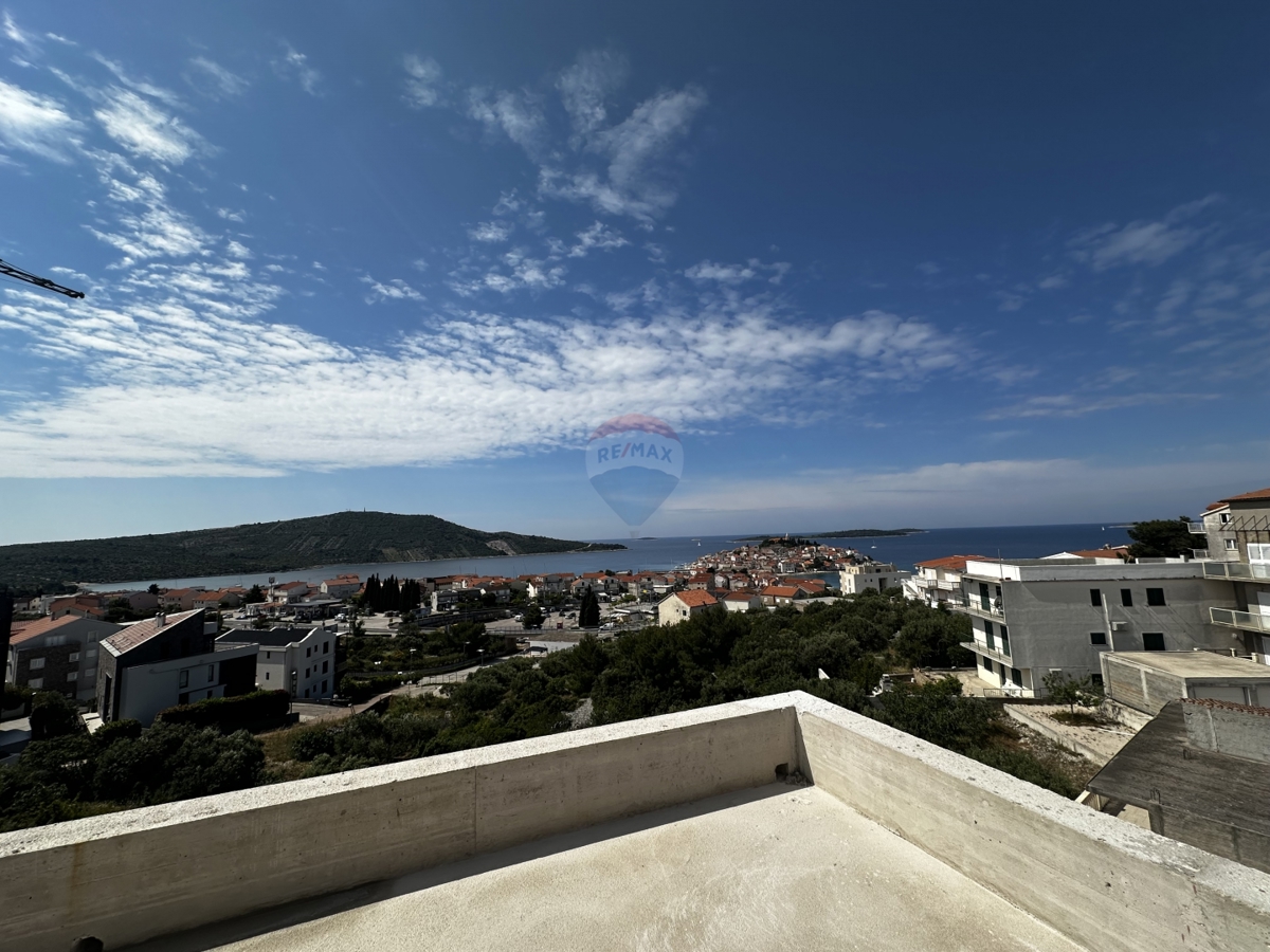 Stanovanje / Apartma Primošten, 255,85m2