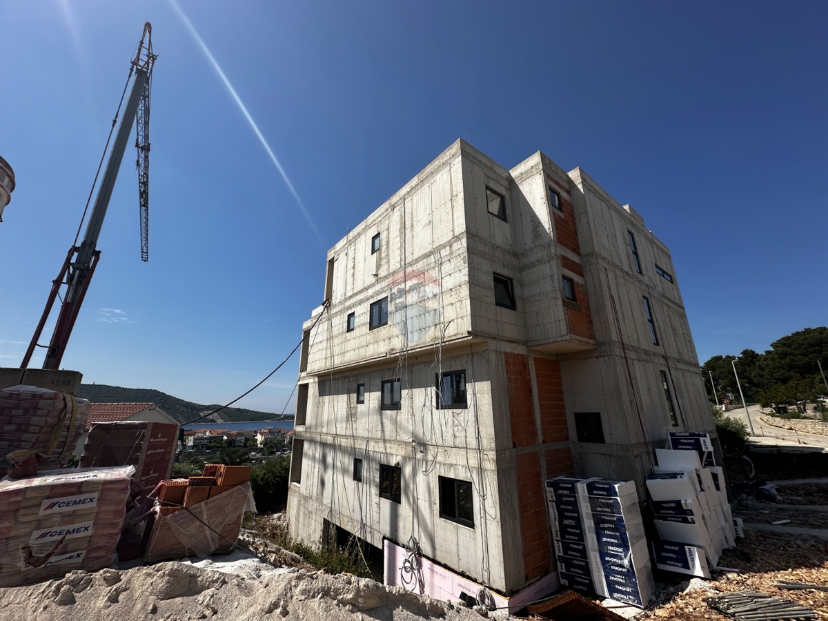 Stanovanje / Apartma Primošten, 255,85m2