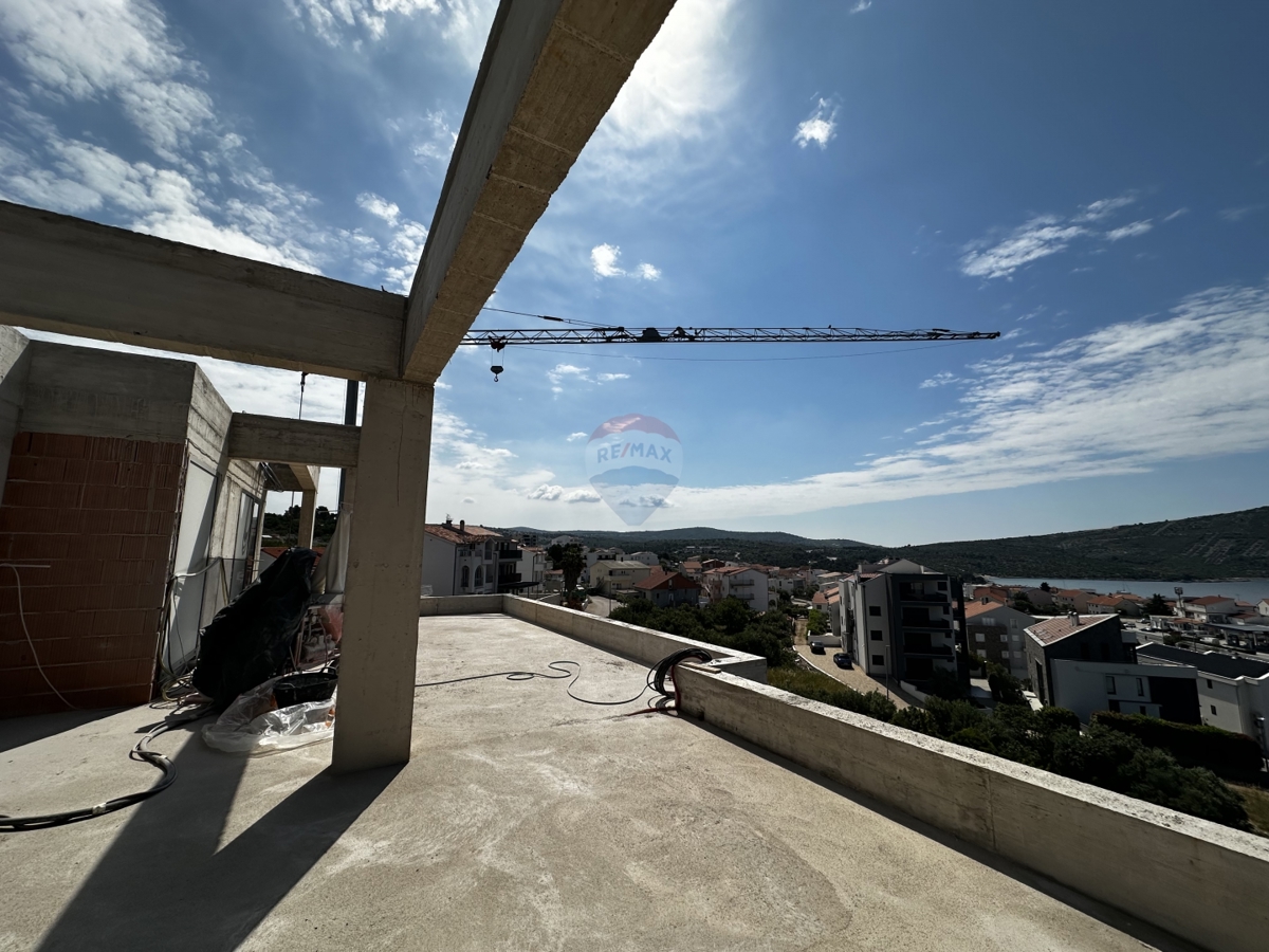 Stanovanje / Apartma Primošten, 255,85m2