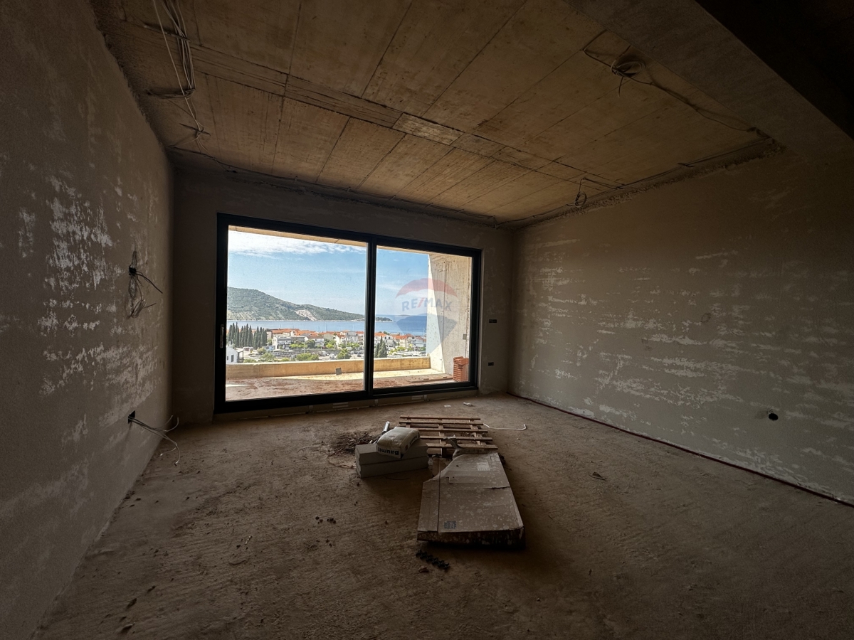 Stanovanje / Apartma Primošten, 255,85m2