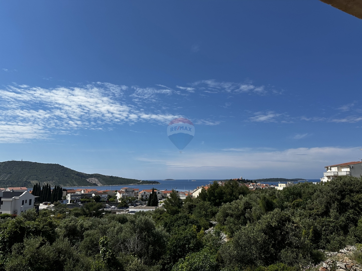 Stanovanje / Apartma Primošten, 255,85m2