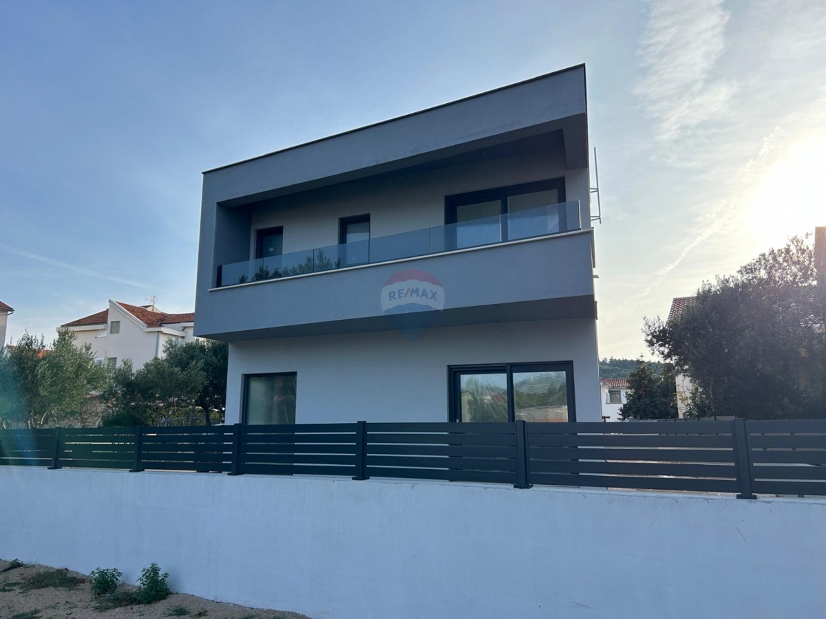 Hiša Žaborić, Šibenik - Okolica, 120m2